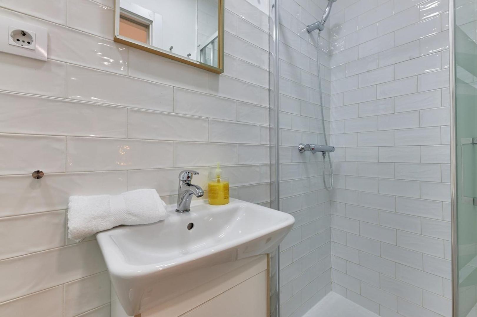 Fee4Me. Amazing Apartment In The Heart Of Lavapies Madryt Zewnętrze zdjęcie